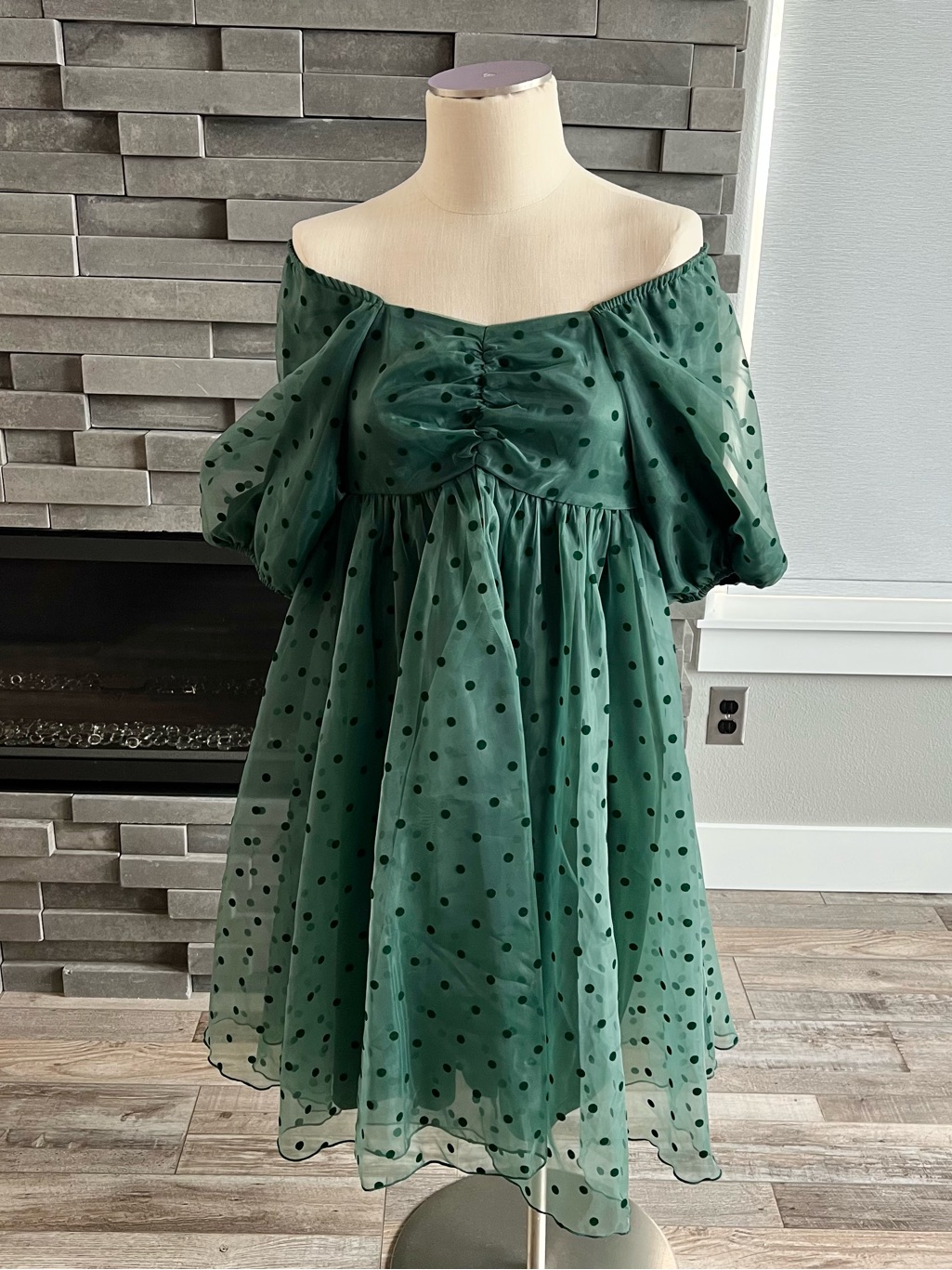 Nwt Pink Desert Women’s Hunter Green Velvet Dot Tulle Dress Size Medium — image 2 of 8
